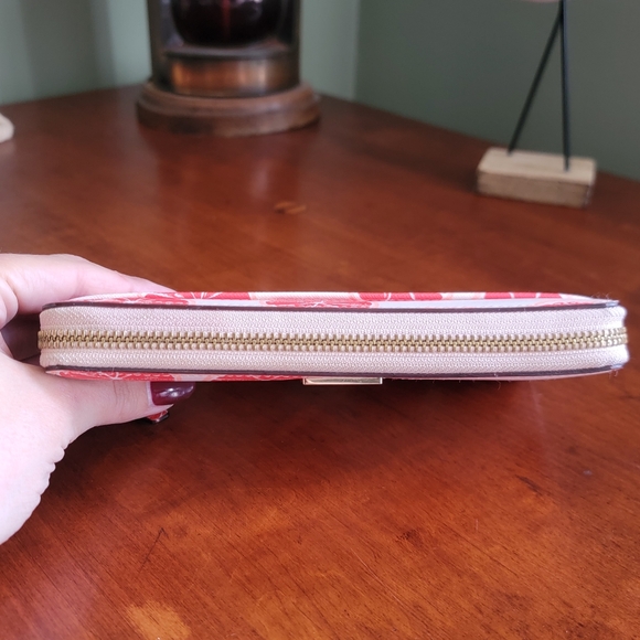 Kate Spade WLRU2923 Liberty Street Neda Pink Grapefruit Leather Wallet - Picture 3 of 14